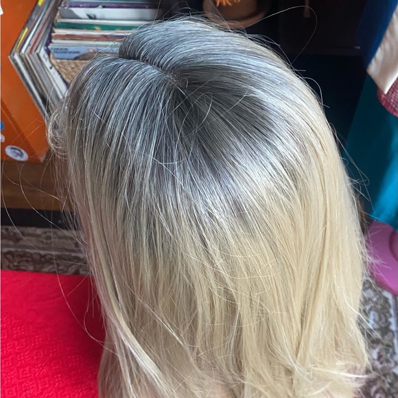 Lace front blonde wig with baby hair - Picture 5 of 12